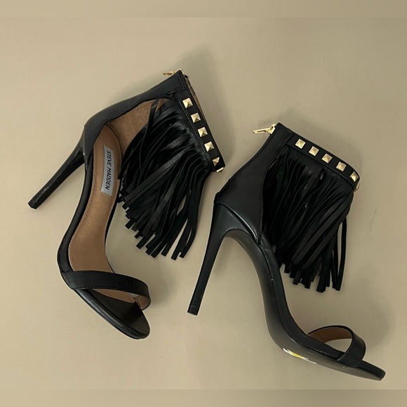 Steve Madden "Sioux" black leather studded fringe ankle strap heel sandals - Picture 3 of 9